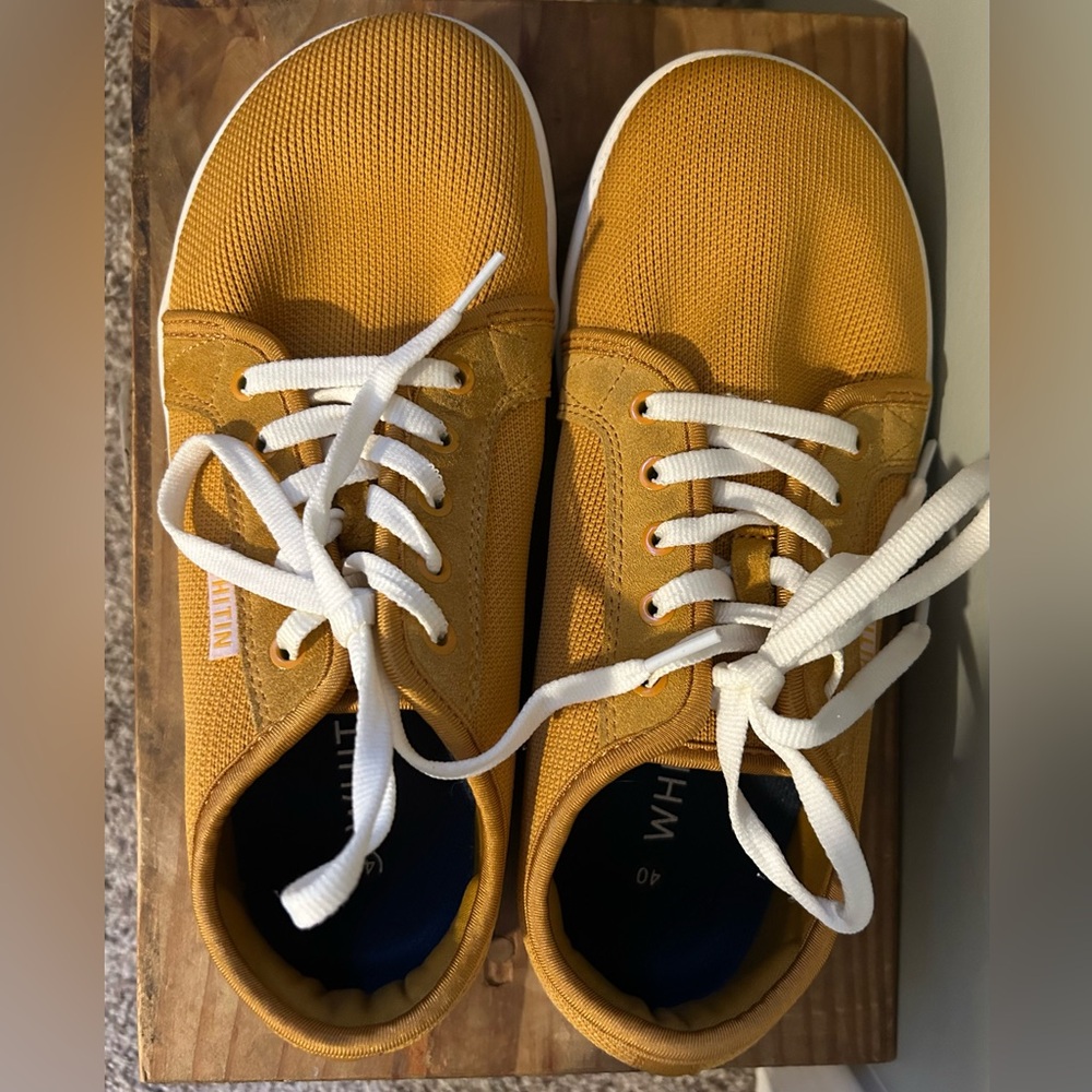 Whitin minimalist barefoot shoes, size 9 wide, gently used, in great shape